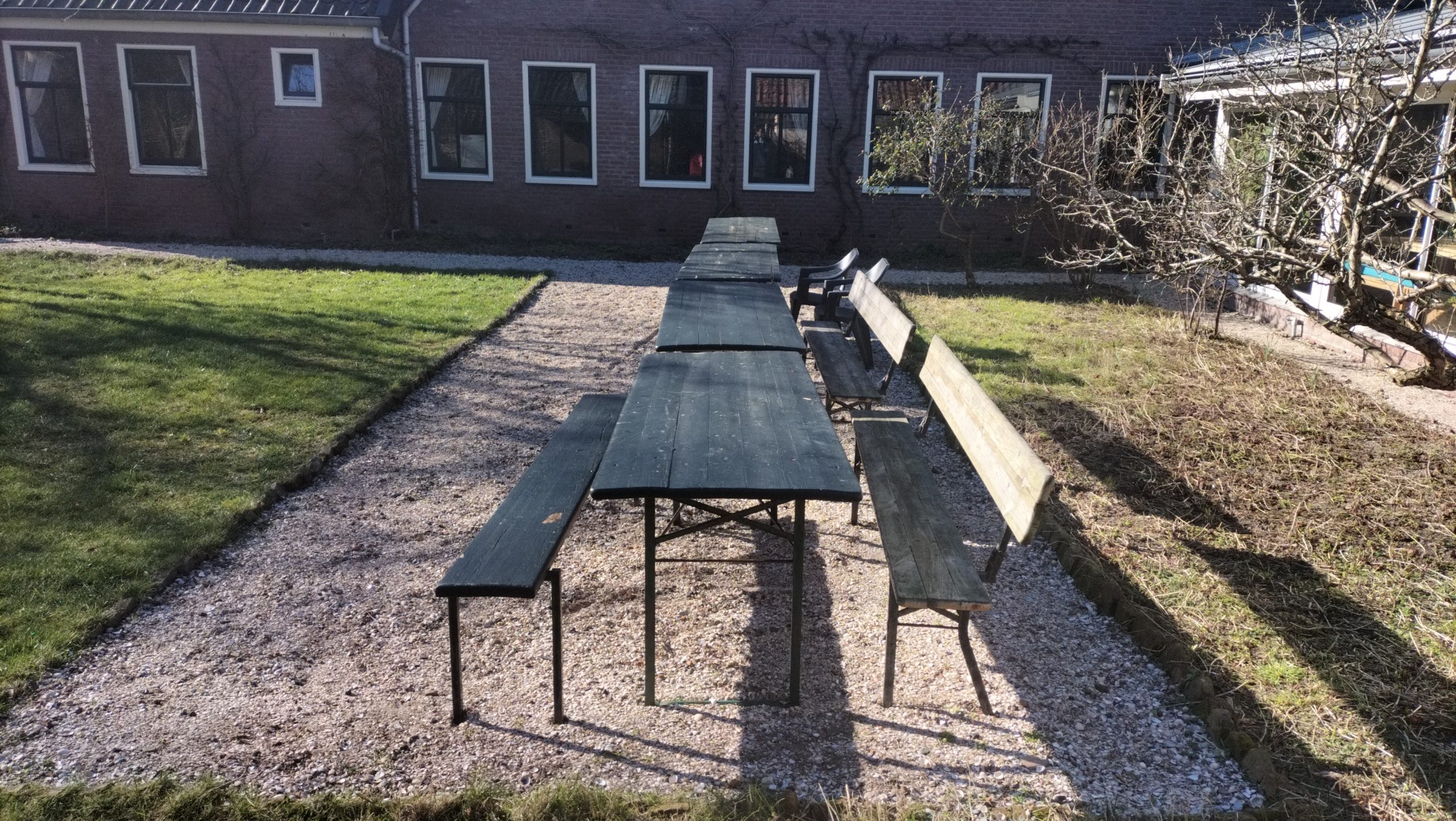 Dining terrace ZeeVELD without trees and shade