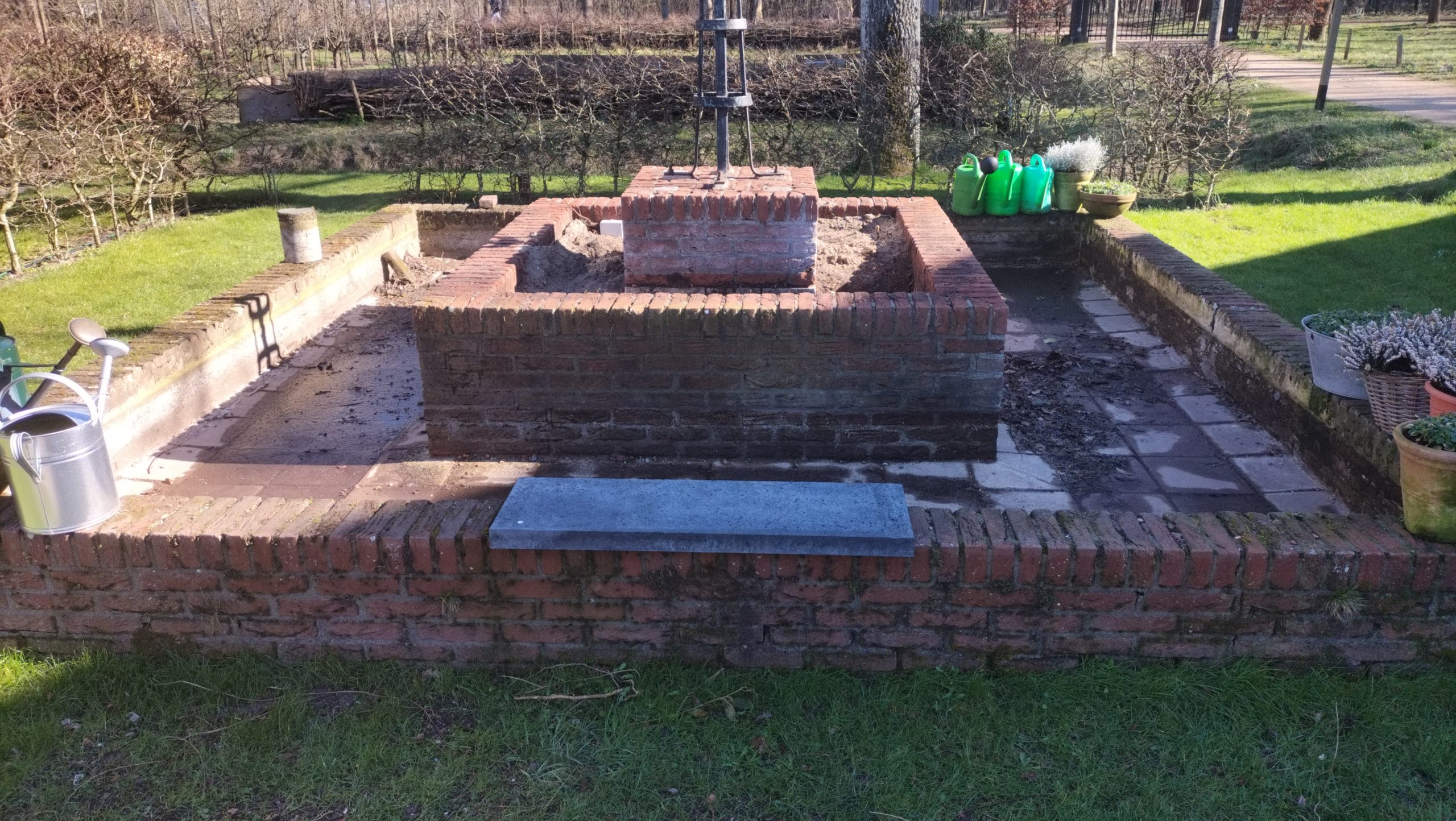 Fountain ZeeVELD under restoration